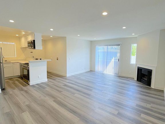 2nd image of 6212 Fulton Ave APT 101