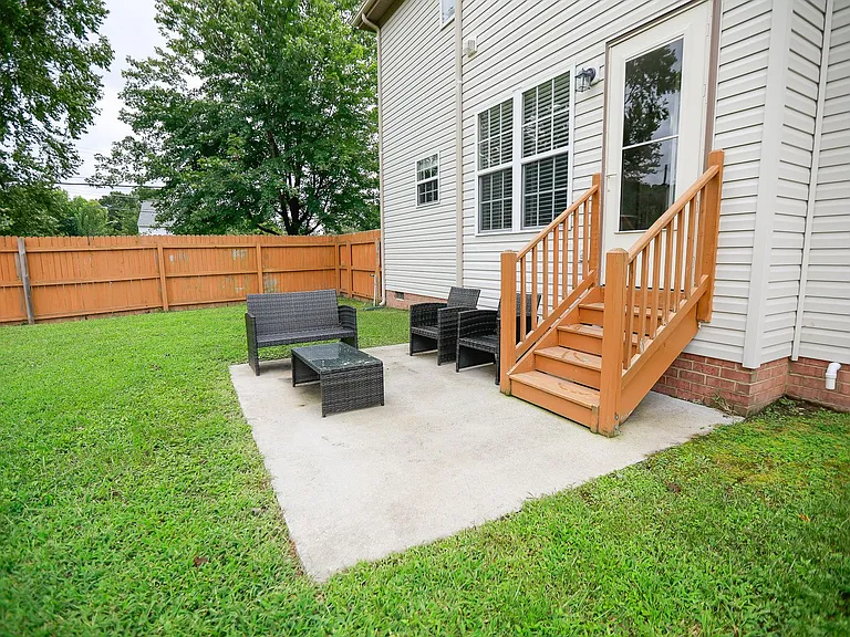 2200 Elijah St — Photo 42