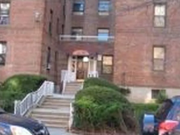 2650 East 13th Street image 1 of 1