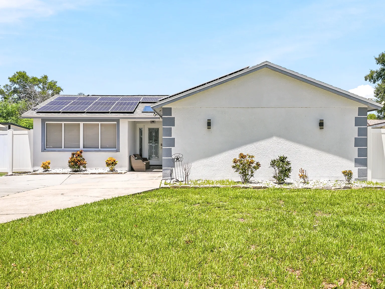 3 bed, 1660 sqft, $2,750 — Photo 1
