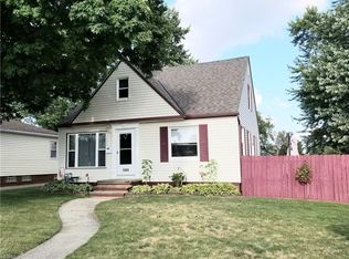 5585 W 54th St, Parma, OH 44134