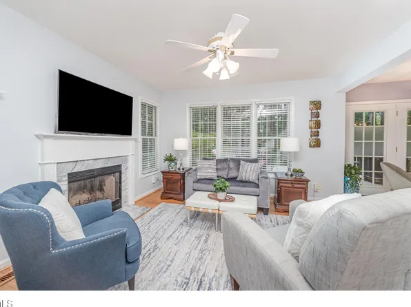 107 E Seve Ct, Morrisville, NC 27560