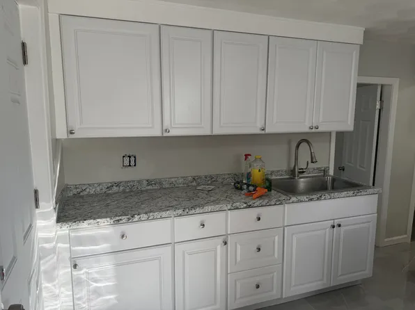 161 Mendon Ave #1F, Pawtucket, RI 02861