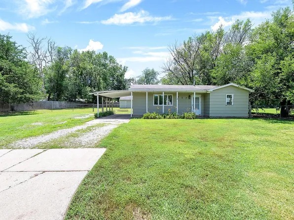 717 W Sunrise Dr, Wichita, KS 67217