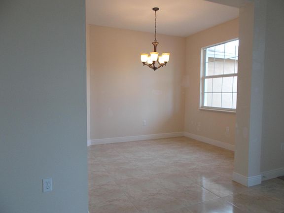 5th image of 626 Jeanne Avenue