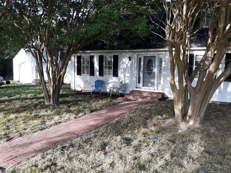 2nd image of 4127 E River Rd