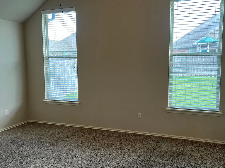 6236 NW 158th Ter — Photo 17