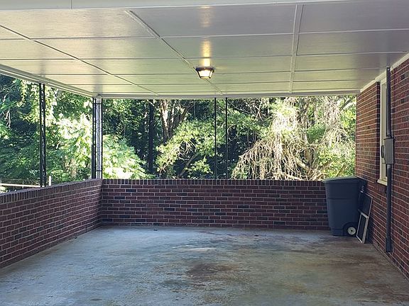 3rd image of 4377 Sunset Dr