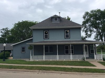 107 Tyler St NE, Cascade, IA, 52033