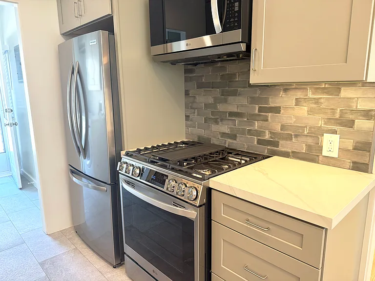 937 N Inglewood Ave #2 — Photo 4
