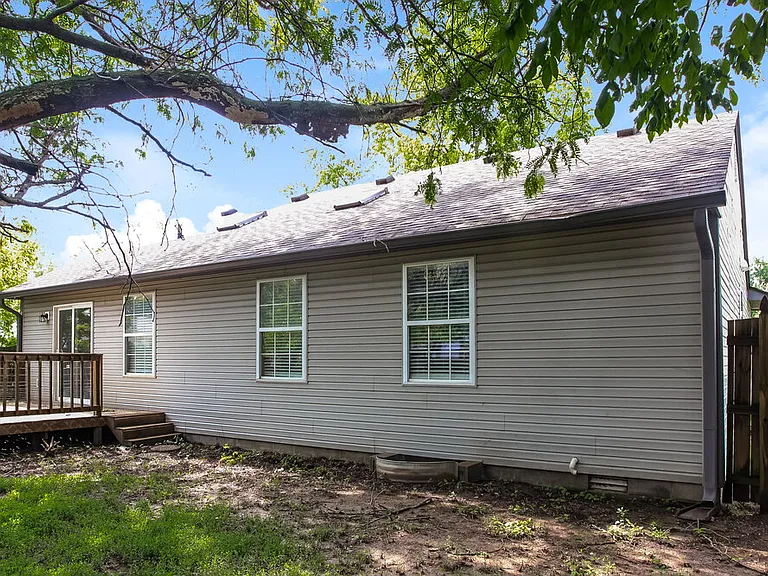7825 Jaclyn Dr — Photo 16