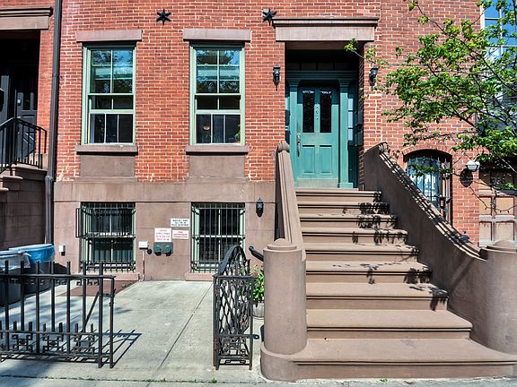 2nd image of 141 Kane St APT 1