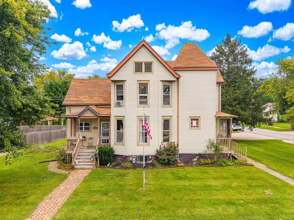 510 E Center St, Le Roy, IL 61752