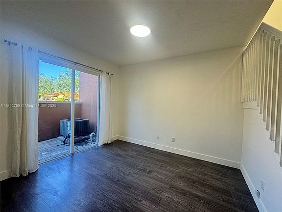 3rd image of 5004 S Harbor Isles Dr #2402