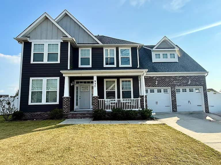 937 Arrowleaf Way — Photo 1