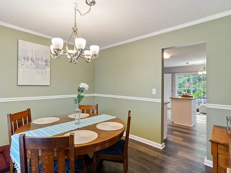 102 Bermuda Green Dr — Photo 9