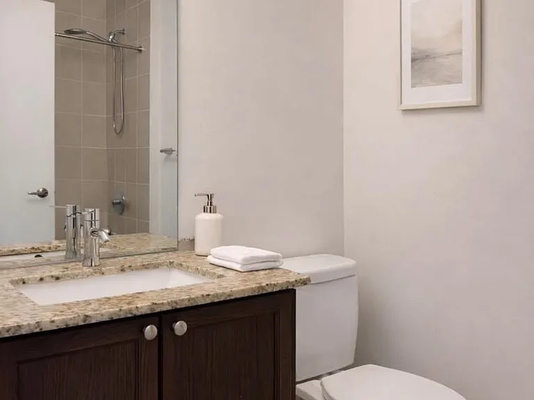 7 Kenaston Gdns #801 — Photo 8