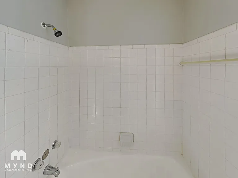 813 Westfield Dr — Photo 15