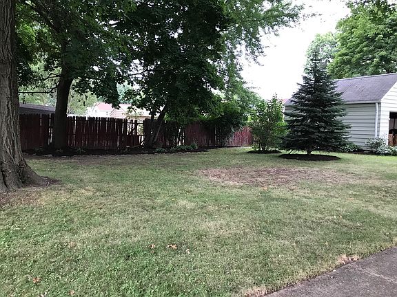 2nd image of 2709 Elmwood St