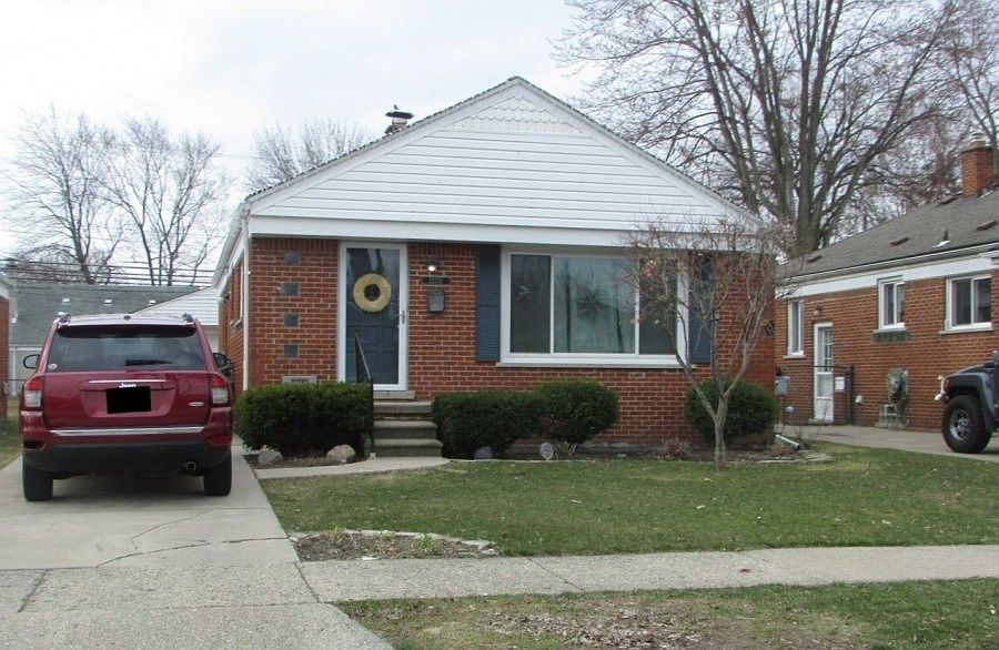 1st image of 22732 Alger St