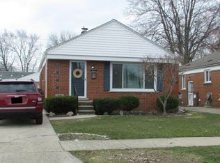 22732 Alger St, Saint Clair Shores, MI