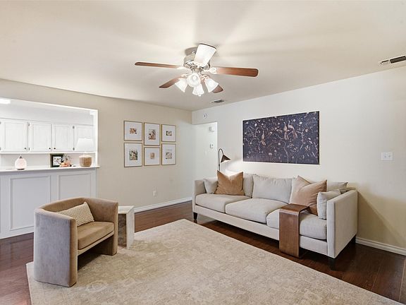 4th image of 1406 Doral Ct