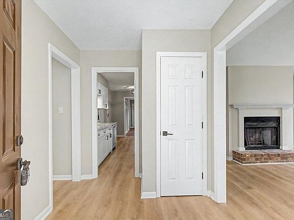 5th image of 135 Backshell Rd