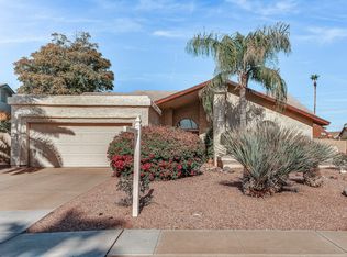 702 W Summit Pl, Chandler, AZ 85225