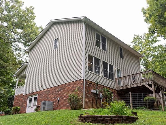 5th image of 401 Raven Oak Dr