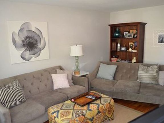 5th image of 1009 N Winchester Ave APT 1