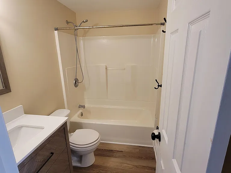 Upstairs full bath