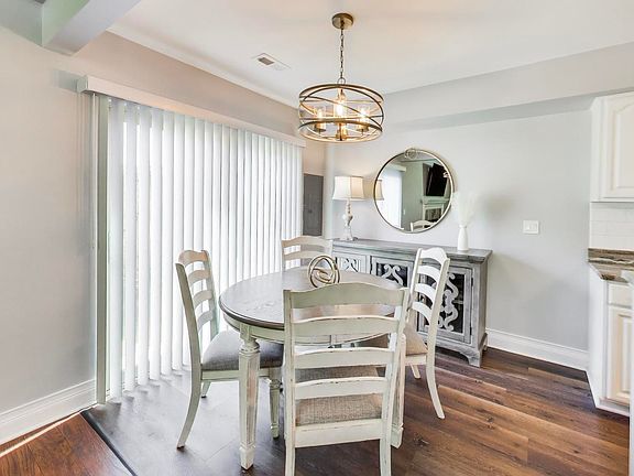 4th image of 1204 N Knollwood Dr