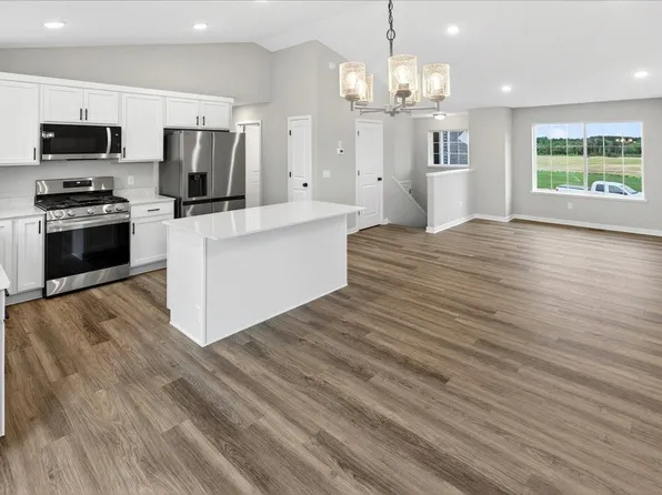 37514 Greenway Ave, North Branch, MN 55056