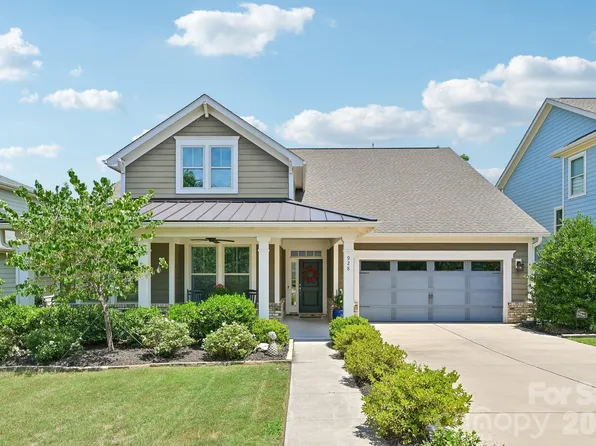 928 Elderberry Ln, Clover, SC 29710