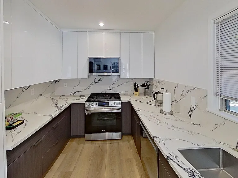 10863 Kling St #4 — Photo 15