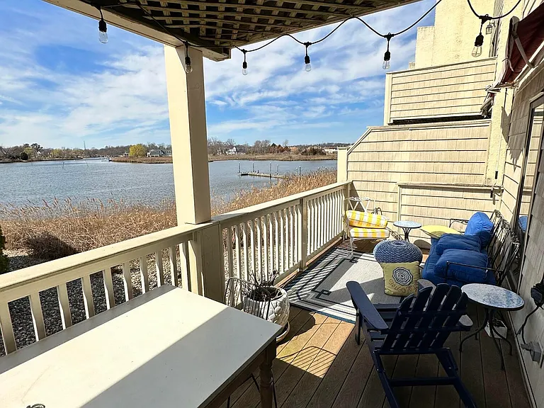 57 Bridgewaters Dr #7 — Photo 8