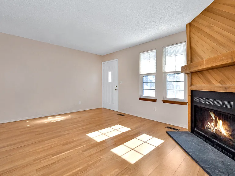 6615 Warbler Ln — Photo 5