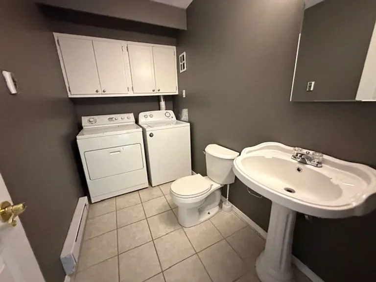7489 Hazelcrest Dr — Photo 8