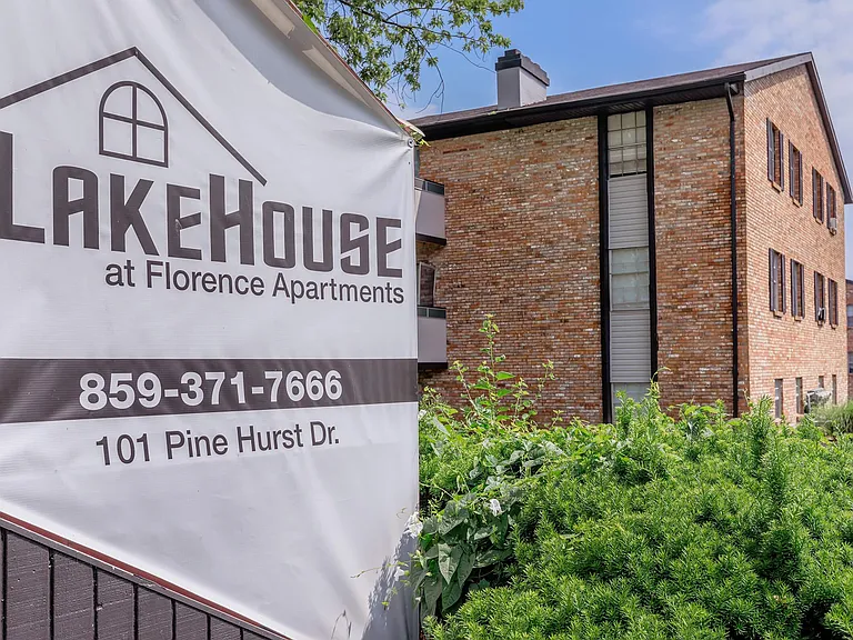 LakeHouse at Florence Apartments — Photo 17