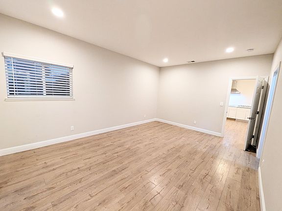 5th image of 5023-2 Capistrano Ave