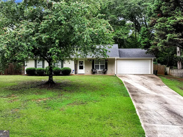 70 Midland Ct, Winder, GA 30680