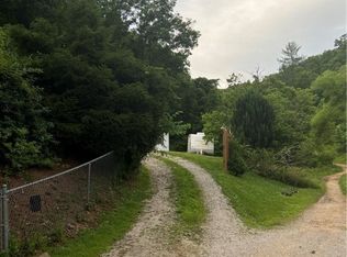 43 Colt Ln, Elkview, WV 25071