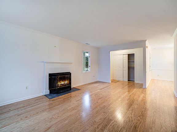5th image of 1107 Nutmeg Drive