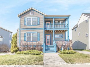 633 Cedar Square St, Holland, MI 49423