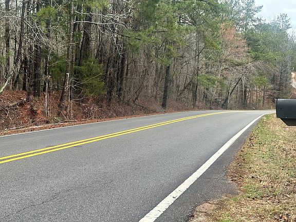 5th image of 991 Indian Creek Rd