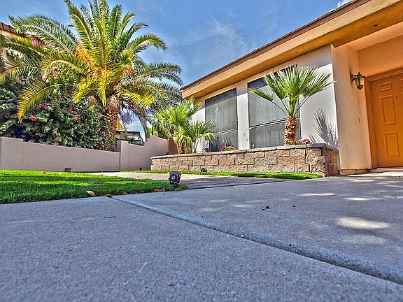 2nd image of 15435 N 50th Pl