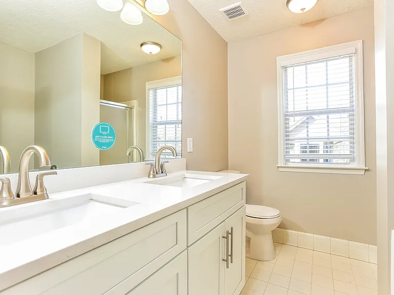 1920 Streamfield Ct — Photo 13