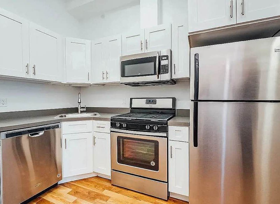 1st image of 295 Wyckoff Ave #3R