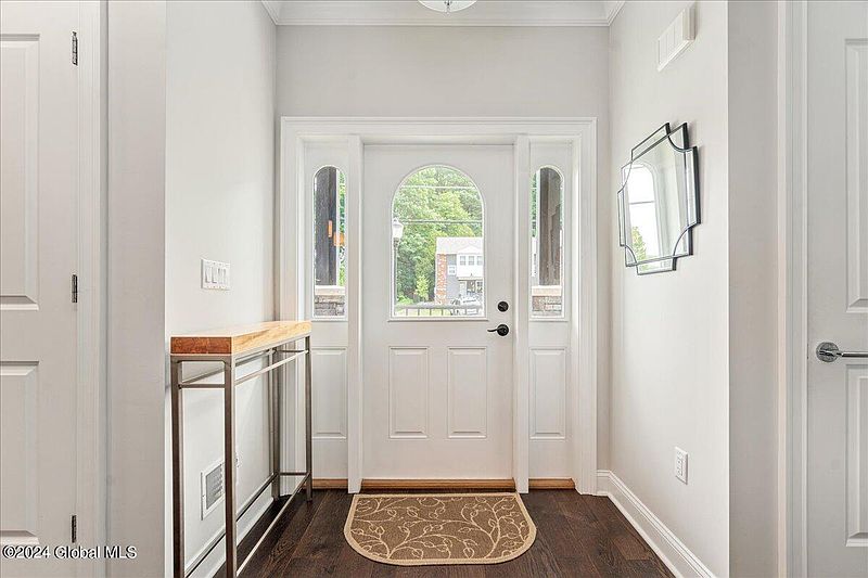 2nd image of 99 East Avenue # 2