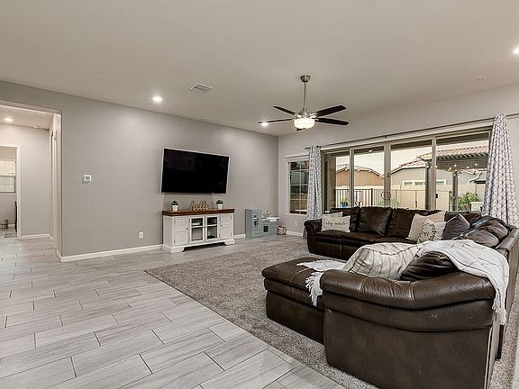 4th image of 3534 E Honeysuckle Dr